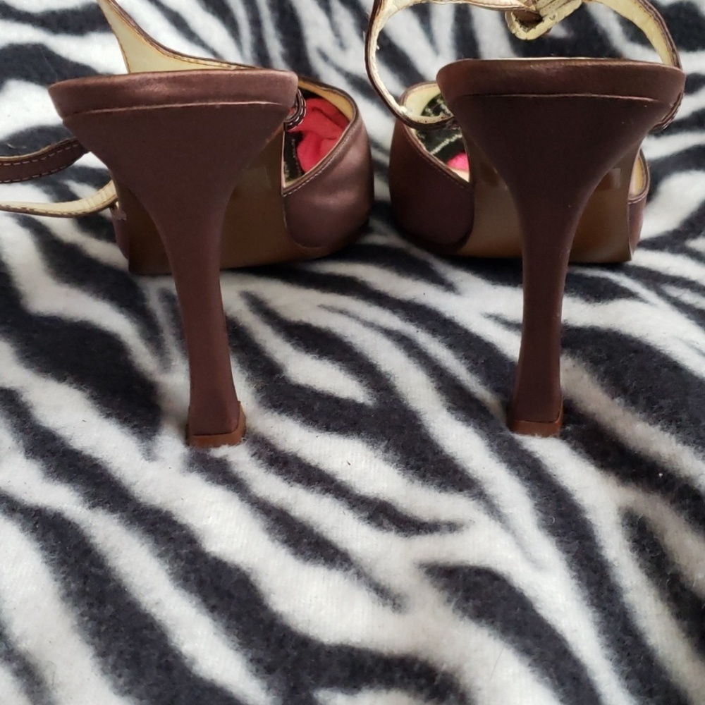 Brown satin wedding shoes - Picture 3 of 4